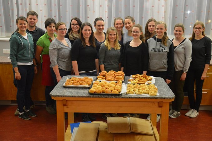 Krapfen, Affen & Co 1 2017